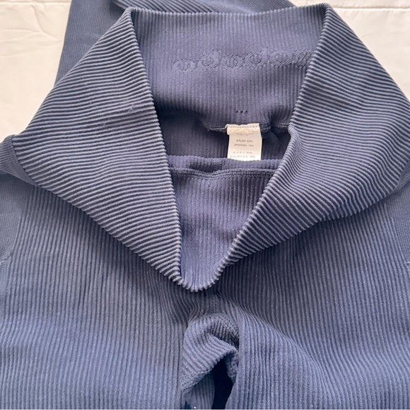 Ododos high waist seamless ribbed leggings with side pockets. - Picture 9 of 11